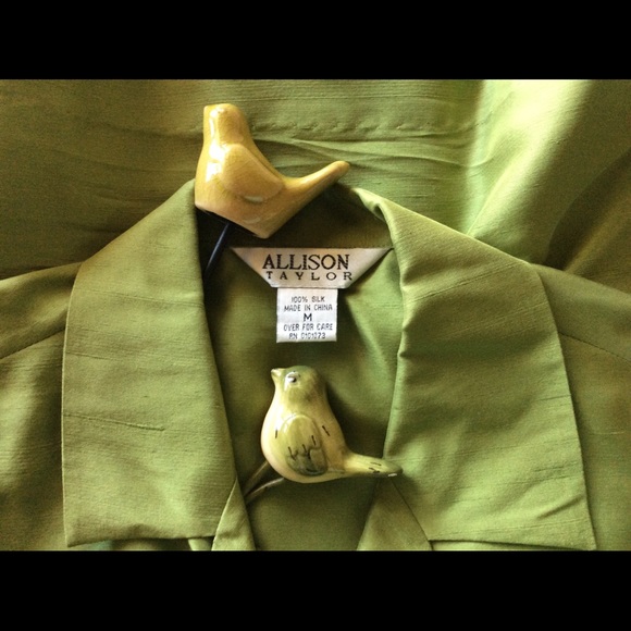 Allison Taylor Tops - Allison Taylor Green Sleeveless 💯% Silk Top Sz M